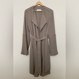 Aritzia Babaton flowy trench coat